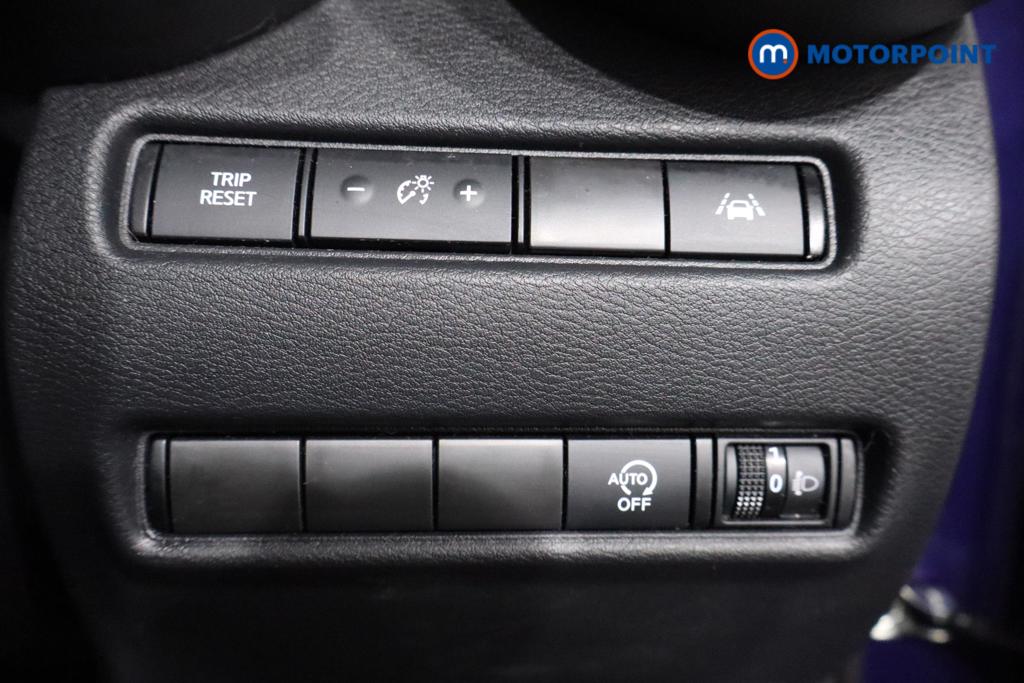 Nissan Juke N-Connecta Manual Petrol SUV - Stock Number (1511225) - 16th supplementary image