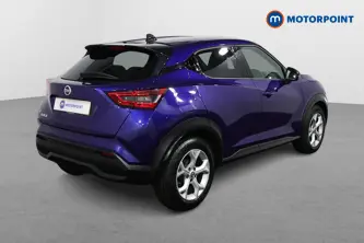 Nissan Juke N-Connecta Manual Petrol SUV - Stock Number (1511225) - Drivers side rear corner