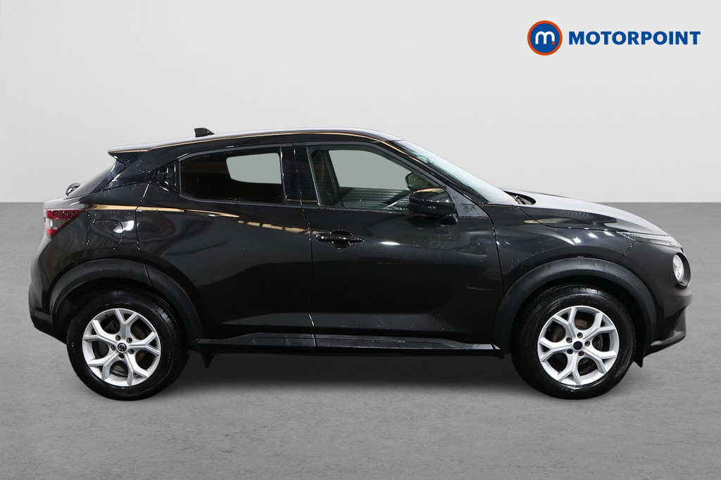 Nissan Juke N-Connecta Automatic Petrol SUV - Stock Number (1511187) - Drivers side