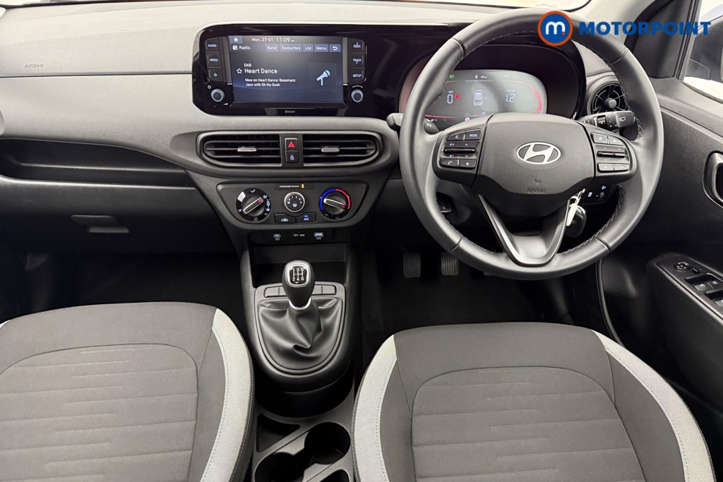 Hyundai I10 Advance Manual Petrol Hatchback - Stock Number (1511914) - 1st supplementary image