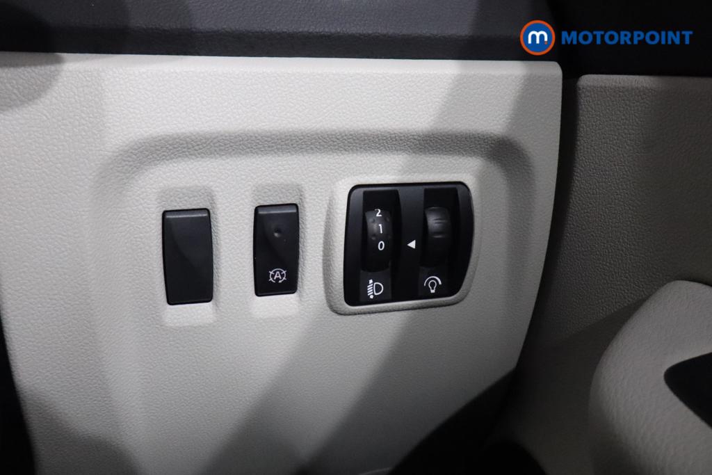 Renault Captur Gt Line Manual Petrol SUV - Stock Number (1514756) - 14th supplementary image