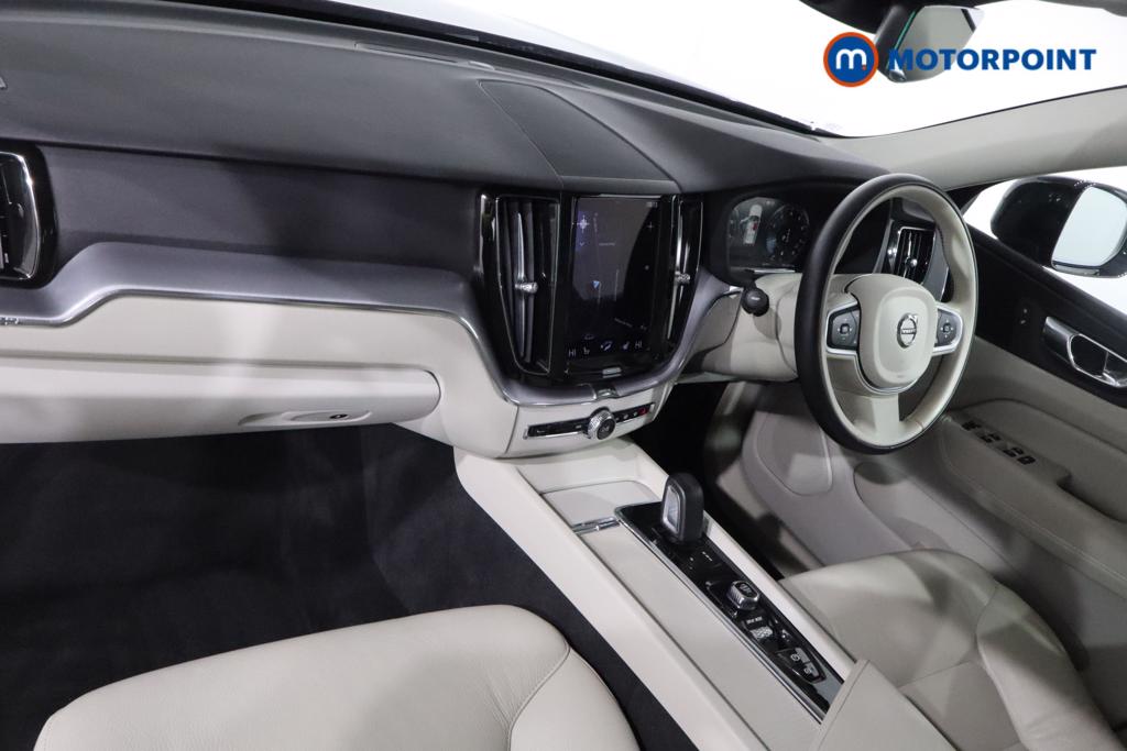 Volvo Xc60 Momentum Automatic Petrol SUV - Stock Number (1514978) - 1st supplementary image