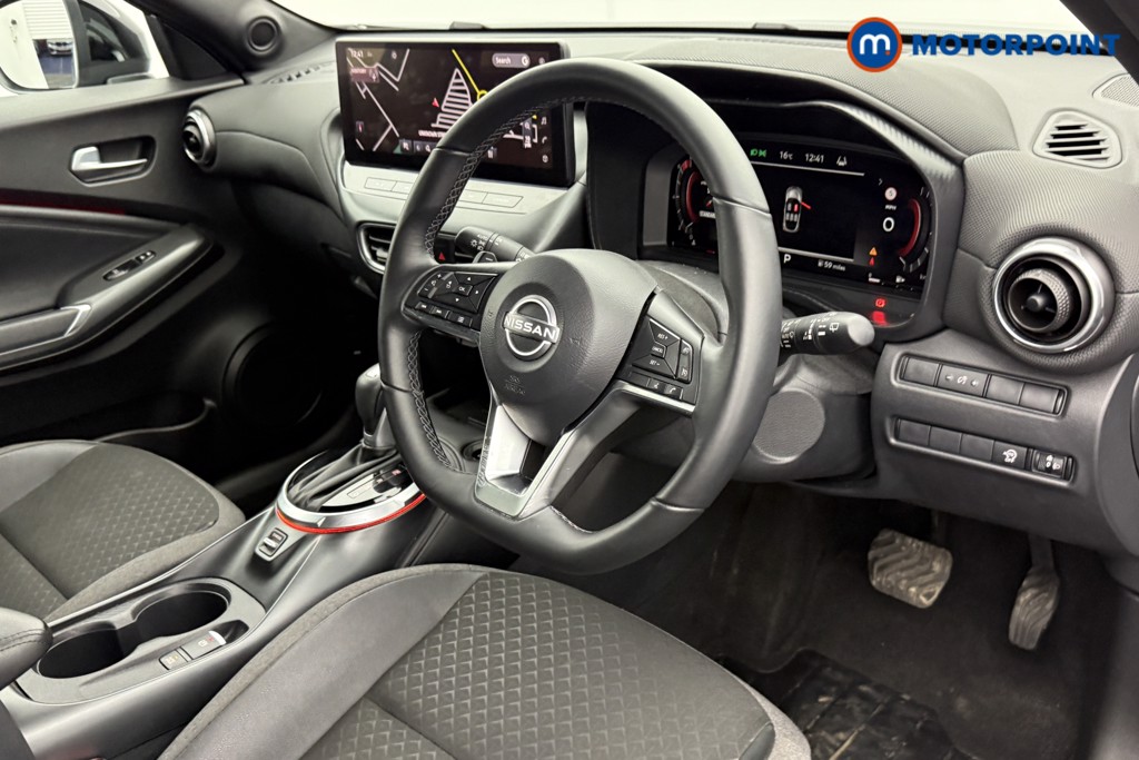 Nissan Juke N-Connecta Automatic Petrol SUV - Stock Number (1512783) - 4th supplementary image