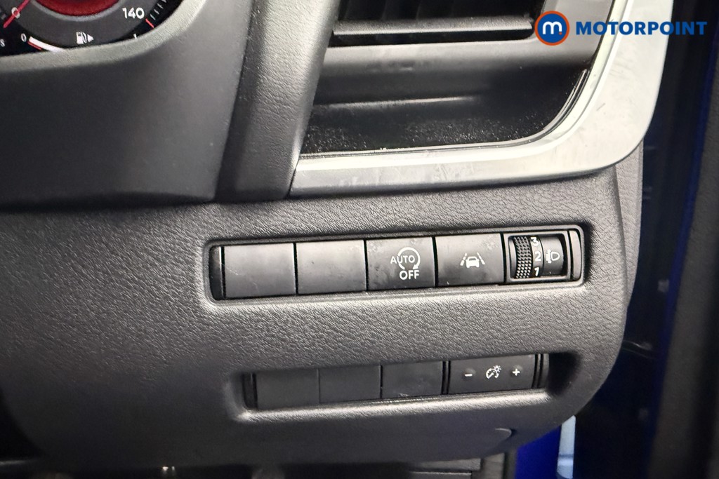 Nissan Qashqai N-Connecta Manual Petrol SUV - Stock Number (1513803) - 15th supplementary image