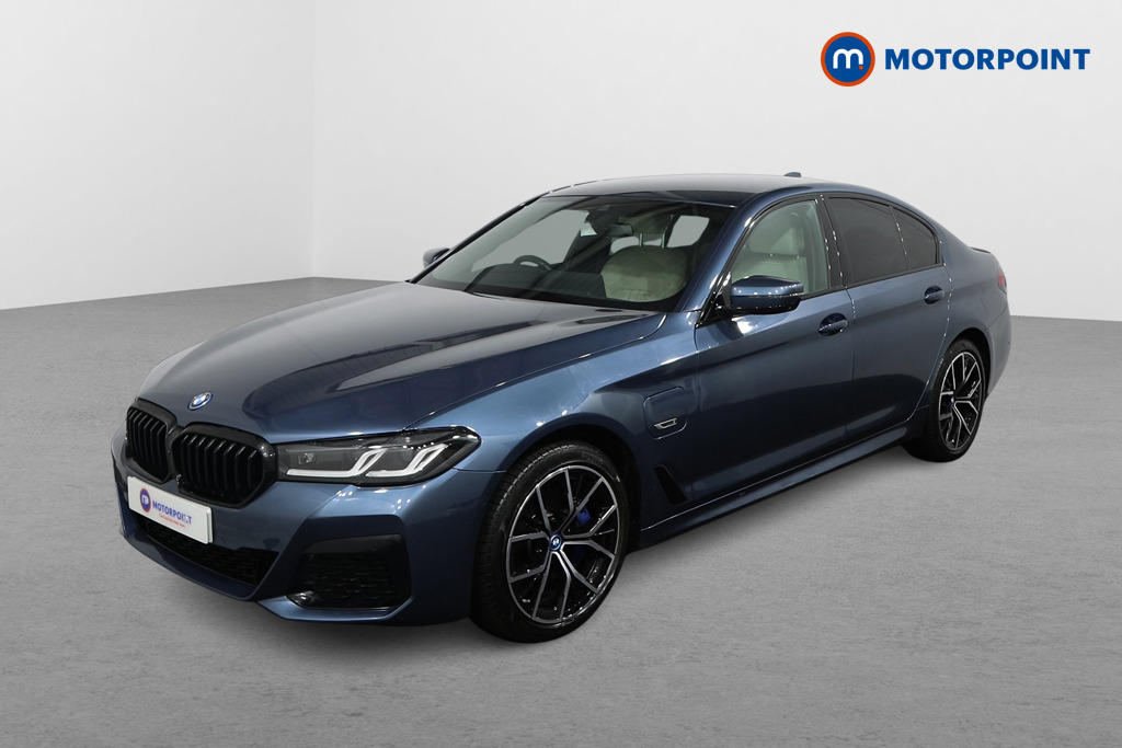 BMW 5 Series M Sport Automatic Petrol Plug-In Hybrid Saloon - Stock Number (1514240) - Passenger side front corner