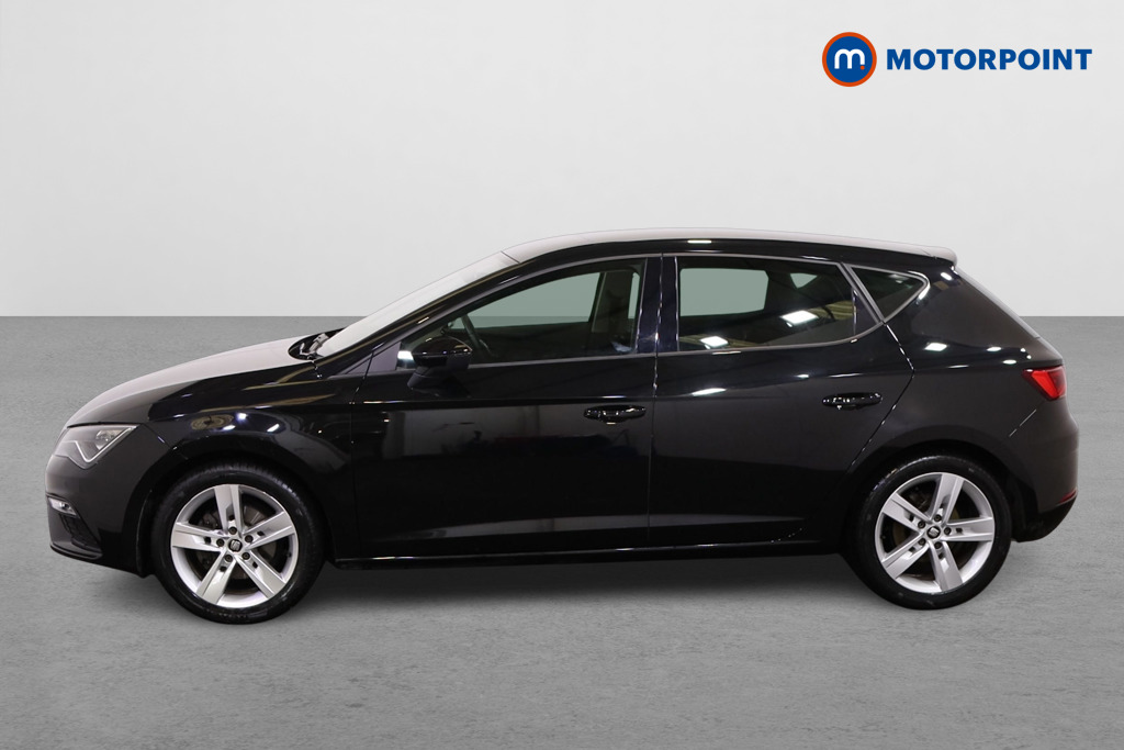 Seat Leon FR Manual Petrol Hatchback - Stock Number (1515015) - Passenger side