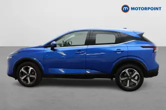 Nissan Qashqai N-Connecta Manual Petrol SUV - Stock Number (1512806) - Passenger side