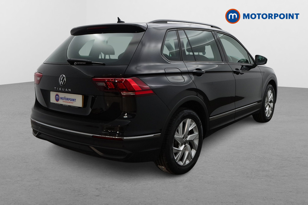 Volkswagen Tiguan Life Manual Petrol SUV - Stock Number (1513947) - Drivers side rear corner