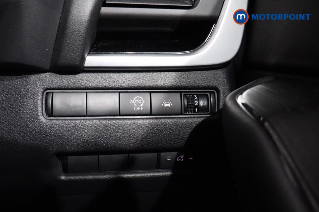 Nissan Qashqai N-Connecta Manual Petrol SUV - Stock Number (1515339) - 17th supplementary image