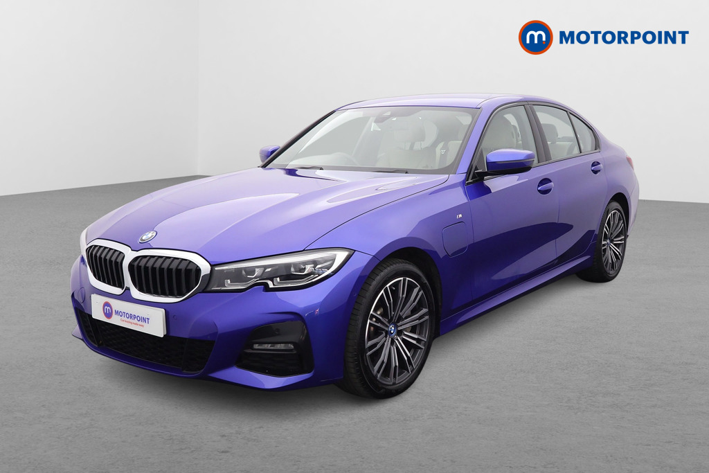 BMW 3 Series M Sport Automatic Petrol Plug-In Hybrid Saloon - Stock Number (1515658) - Passenger side front corner