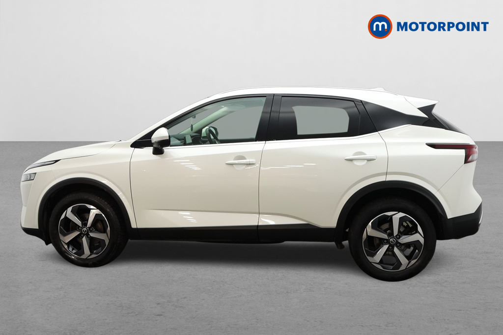 Nissan Qashqai N-Connecta Manual Petrol SUV - Stock Number (1508020) - Passenger side