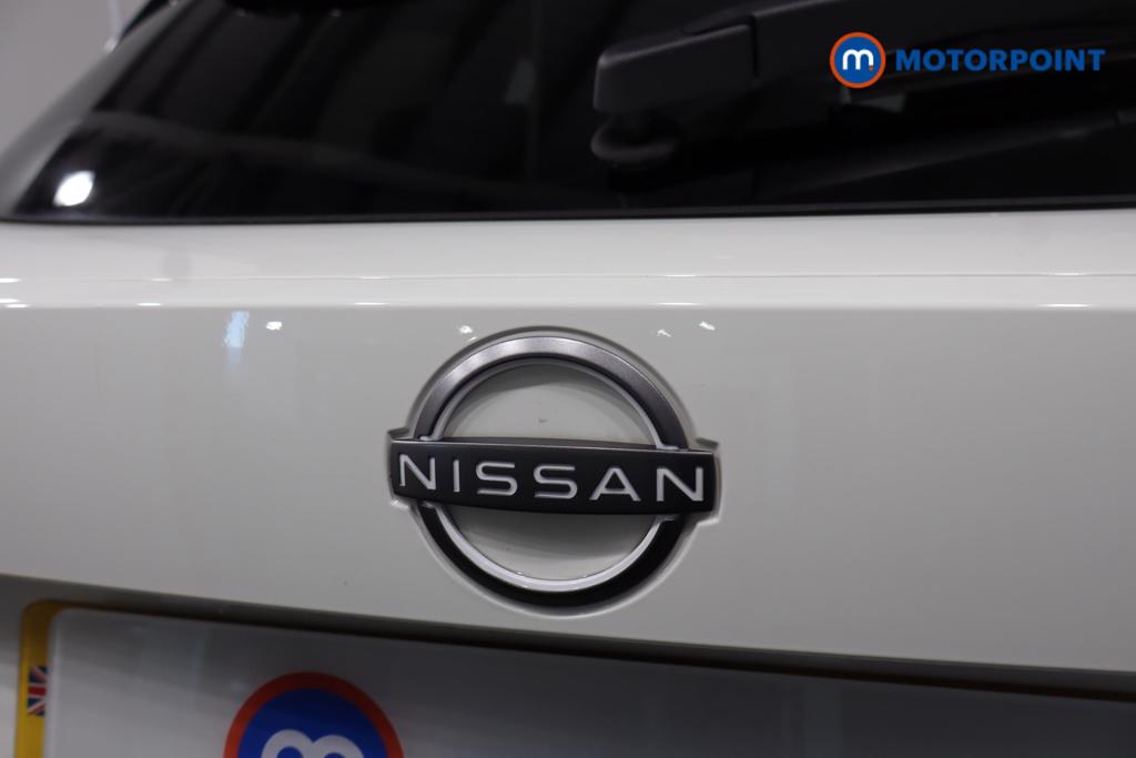 Nissan Juke N-Connecta Automatic Petrol SUV - Stock Number (1508134) - 26th supplementary image