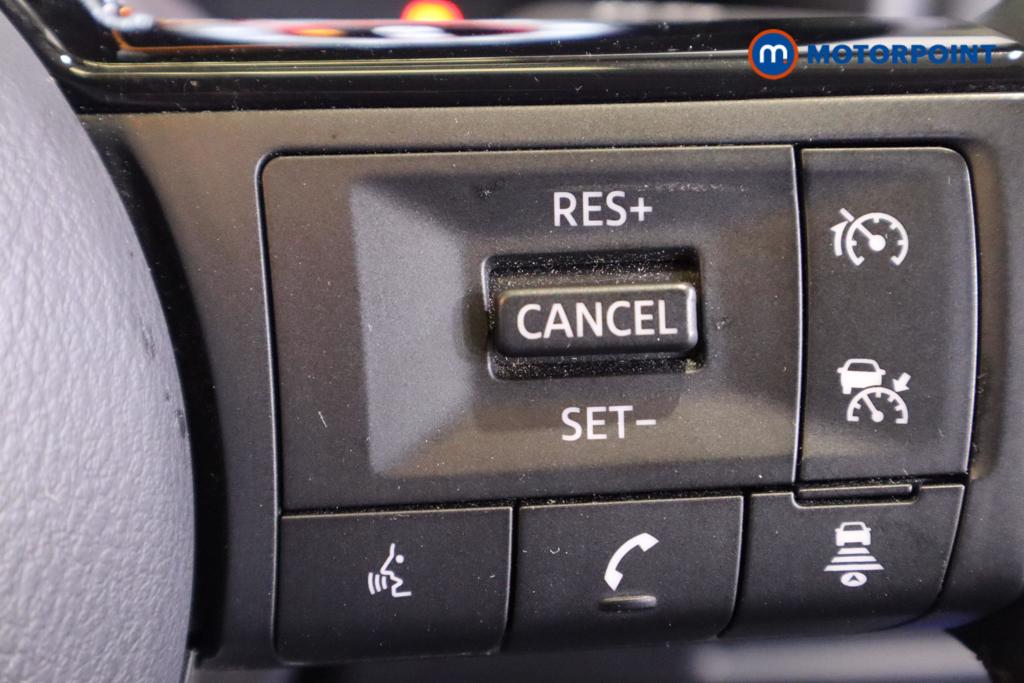 Nissan Qashqai N-Connecta Manual Petrol SUV - Stock Number (1513373) - 16th supplementary image