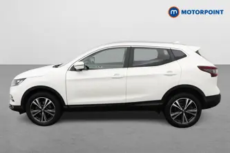 Nissan Qashqai N-Connecta Manual Petrol SUV - Stock Number (1488601) - Passenger side