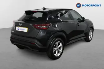 Nissan Juke N-Connecta Manual Petrol SUV - Stock Number (1513948) - Drivers side rear corner