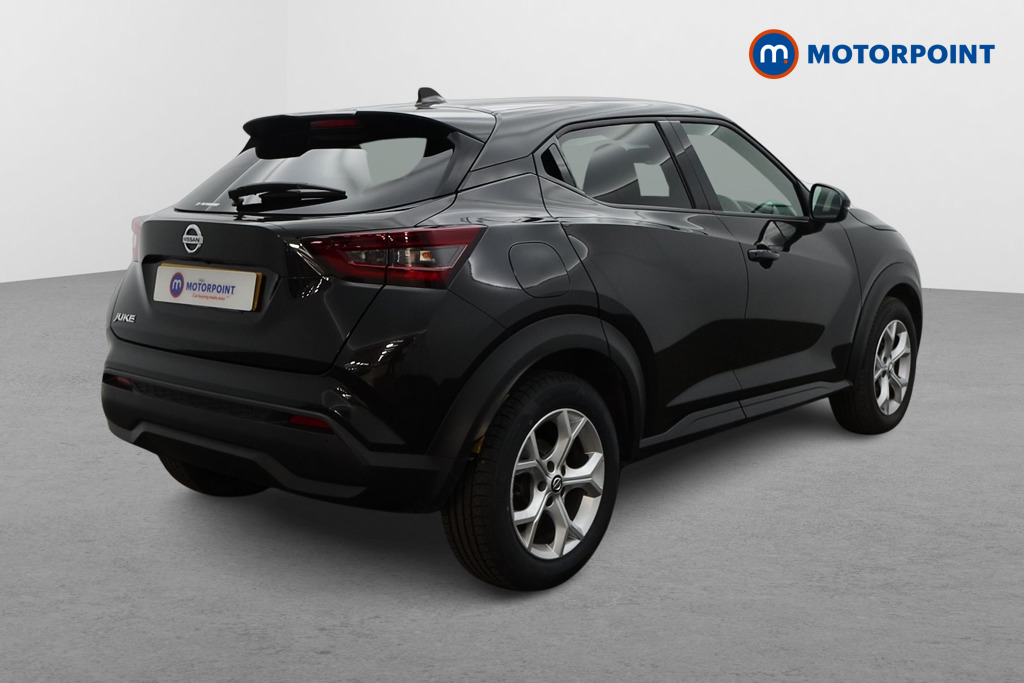 Nissan Juke N-Connecta Manual Petrol SUV - Stock Number (1502928) - Drivers side rear corner