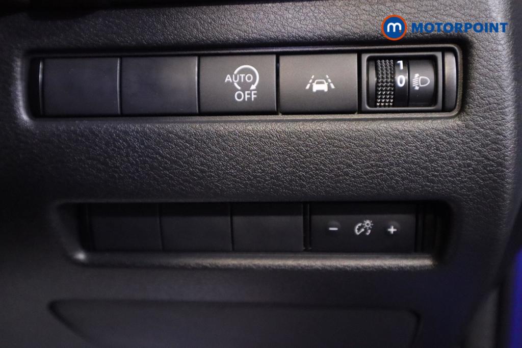 Nissan Qashqai N-Connecta Manual Petrol SUV - Stock Number (1516045) - 11th supplementary image