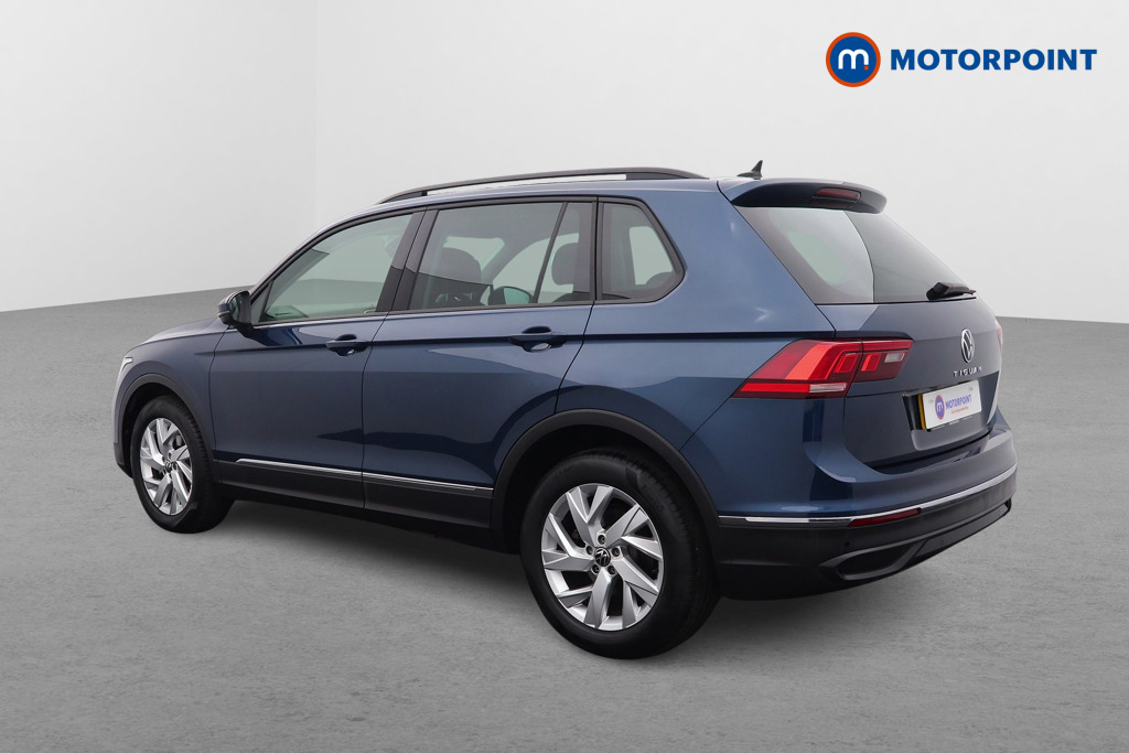 Volkswagen Tiguan Life Manual Diesel SUV - Stock Number (1516426) - Passenger side rear corner