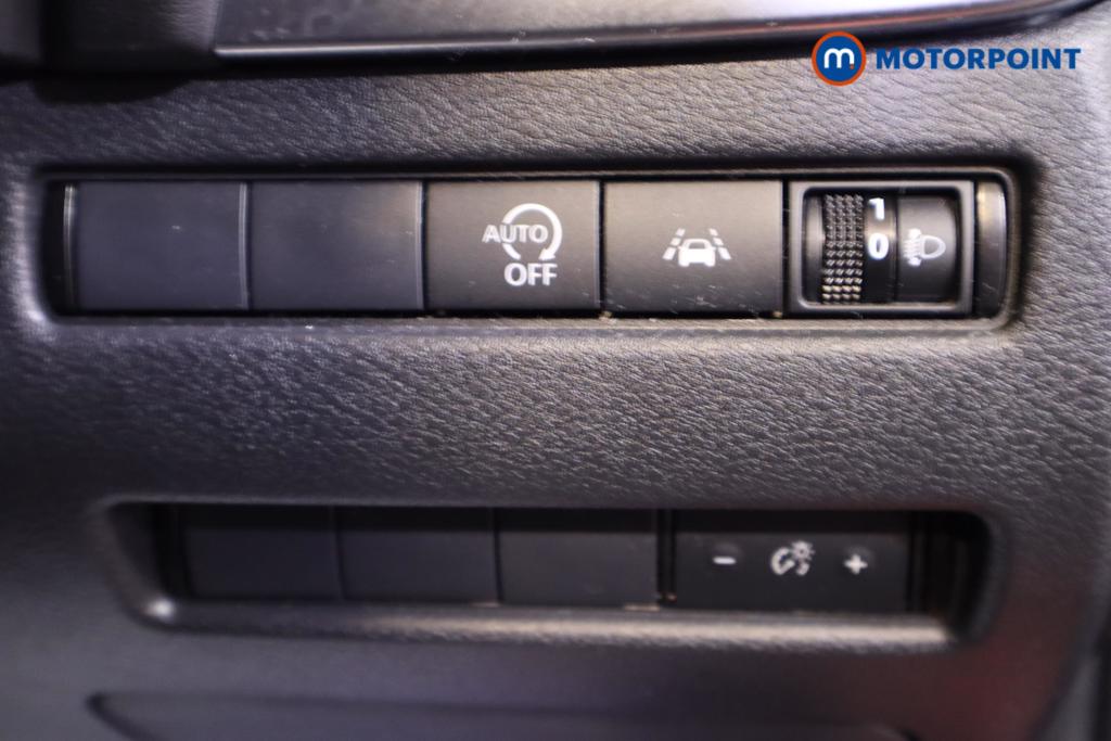 Nissan Qashqai N-Connecta Manual Petrol SUV - Stock Number (1517394) - 12th supplementary image