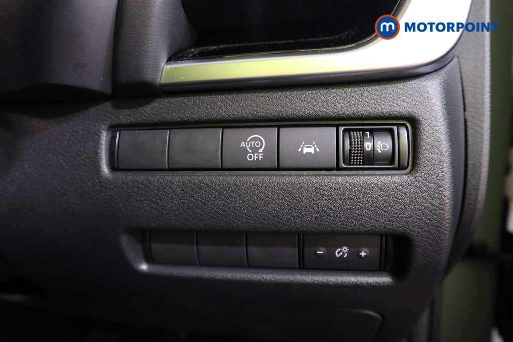 Nissan Qashqai N-Connecta Manual Petrol SUV - Stock Number (1515088) - 10th supplementary image