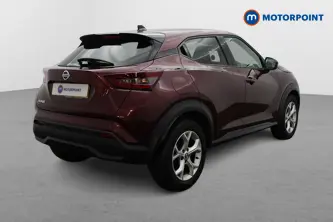 Nissan Juke N-Connecta Manual Petrol SUV - Stock Number (1512814) - Drivers side rear corner