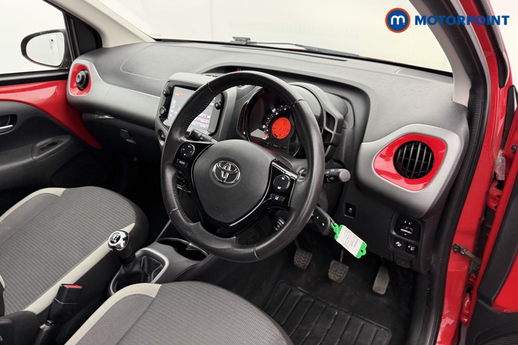 Toyota Aygo X-Play Manual Petrol Hatchback - Stock Number (1516088) - 2nd supplementary image