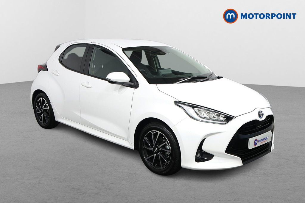 Toyota Yaris Design Automatic Petrol-Electric Hybrid Hatchback - Stock Number (1518968) - Drivers side front corner