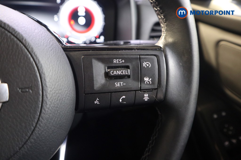 Nissan Qashqai N-Connecta Manual Petrol SUV - Stock Number (1514487) - 4th supplementary image