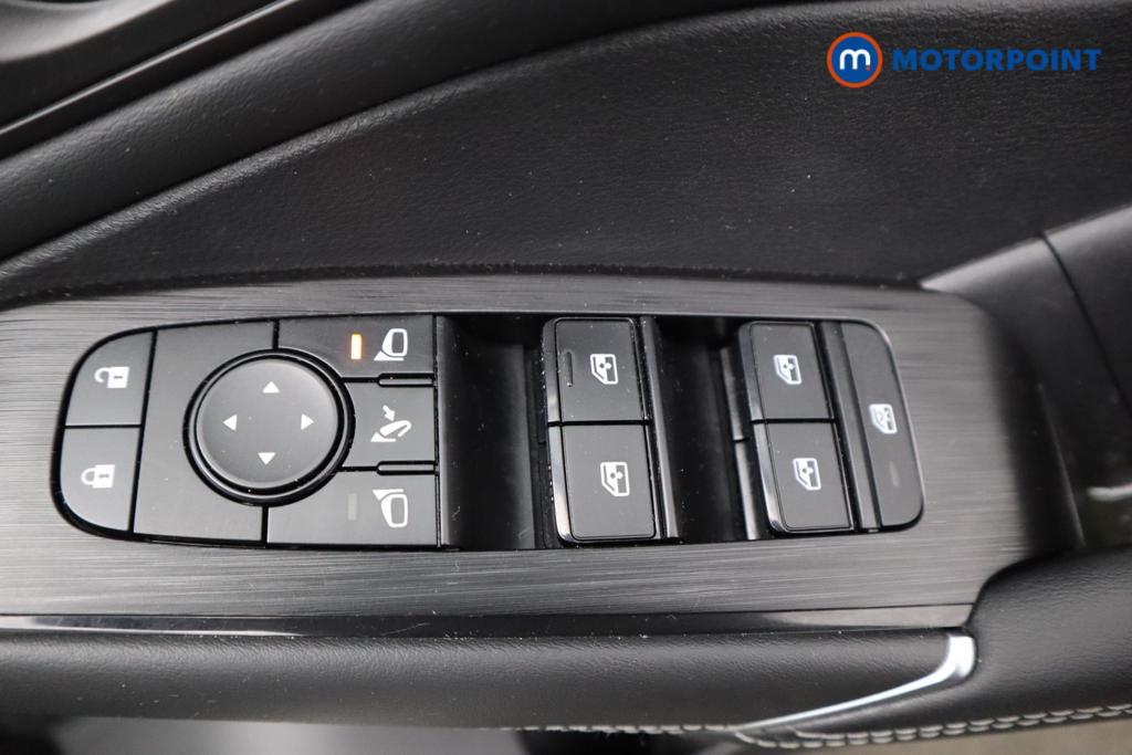 Nissan Qashqai N-Connecta Manual Petrol SUV - Stock Number (1517407) - 19th supplementary image