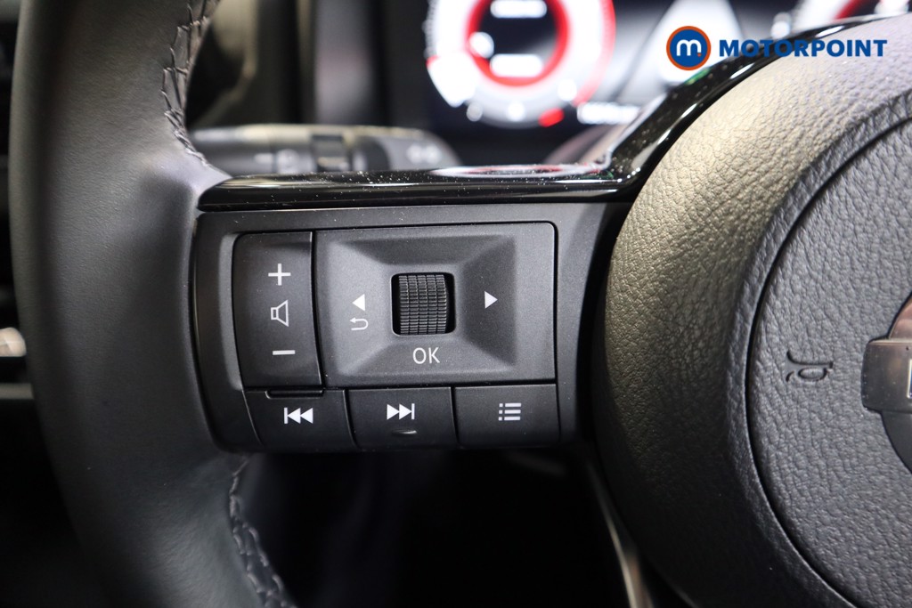 Nissan Qashqai N-Connecta Manual Petrol SUV - Stock Number (1516877) - 3rd supplementary image