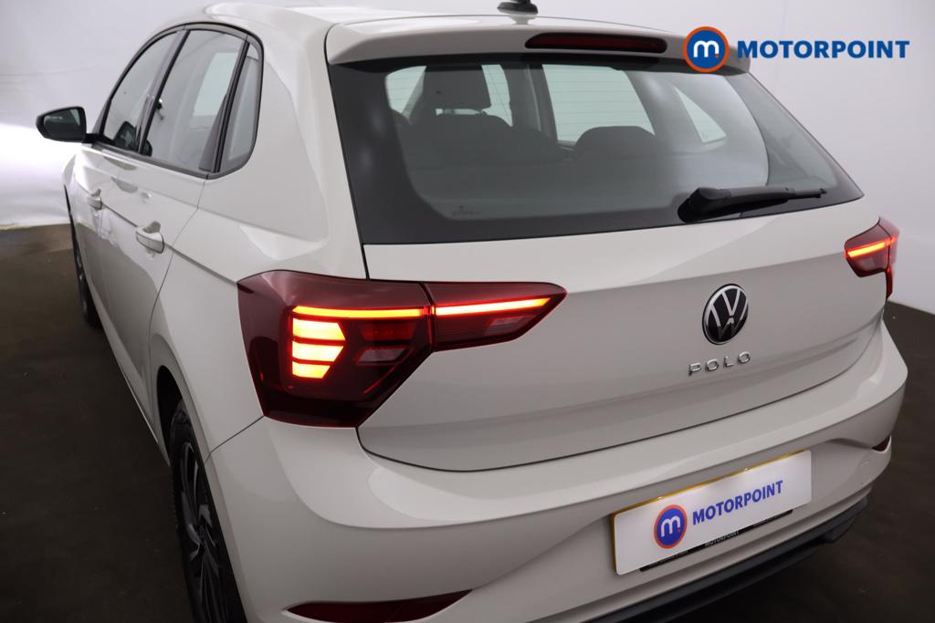 Volkswagen Polo Life Manual Petrol Hatchback - Stock Number (1517158) - 16th supplementary image