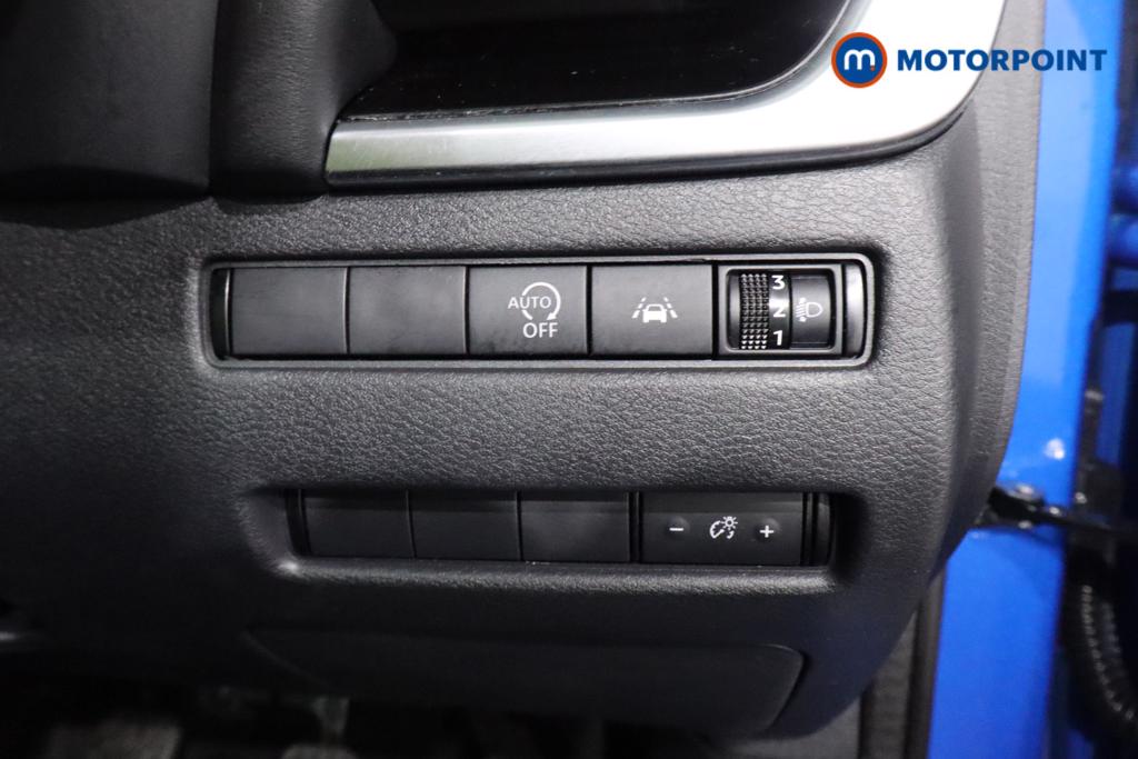 Nissan Qashqai N-Connecta Manual Petrol SUV - Stock Number (1517409) - 19th supplementary image