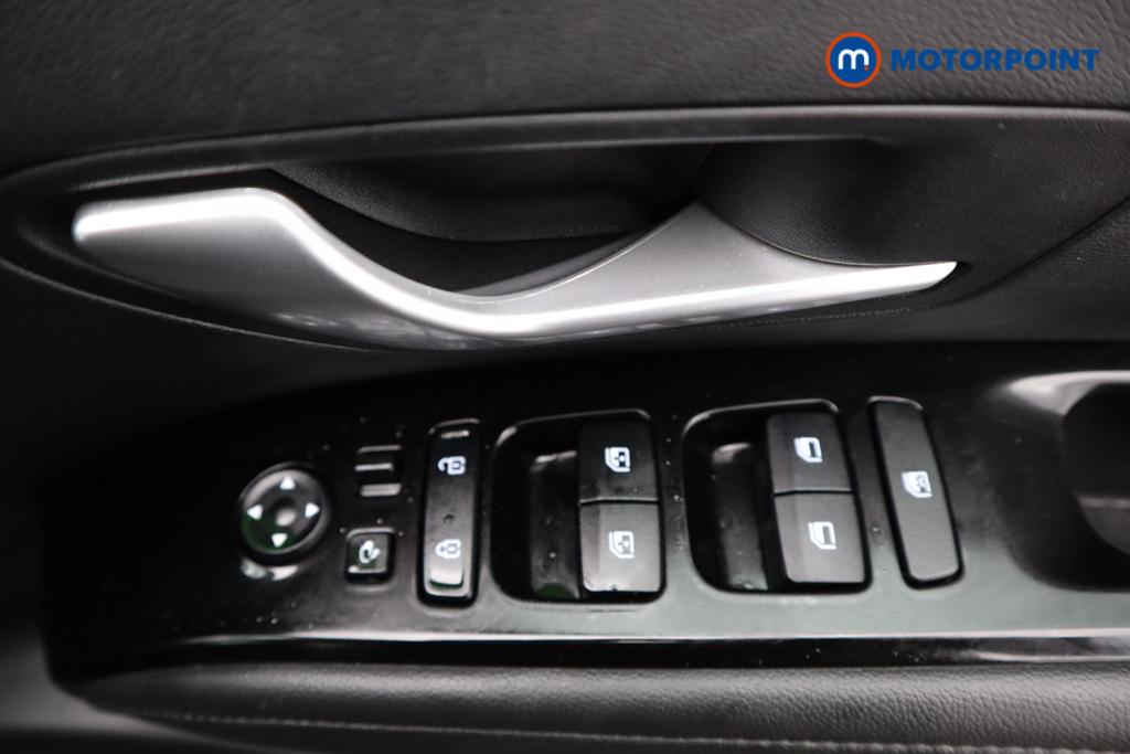 Hyundai Tucson Se Connect Manual Petrol SUV - Stock Number (1517886) - 19th supplementary image