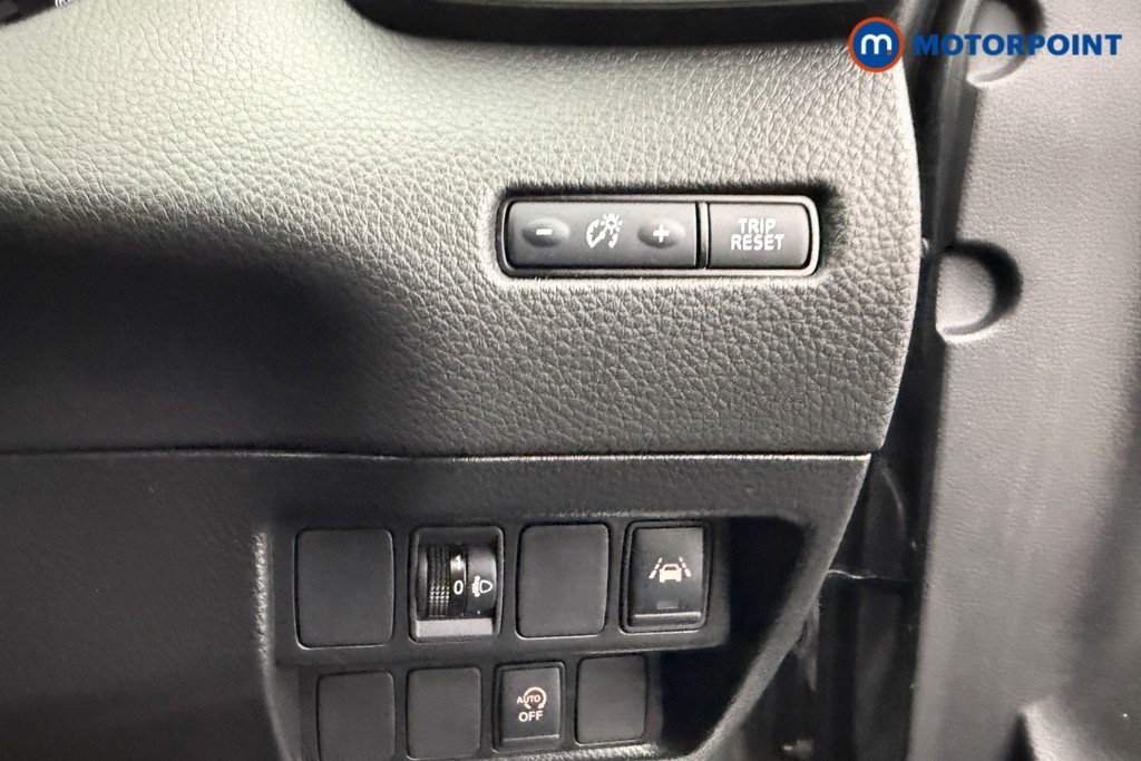 Nissan Qashqai N-Connecta Manual Petrol SUV - Stock Number (1517359) - 15th supplementary image