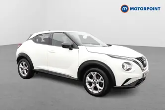 Nissan Juke N-Connecta Automatic Petrol SUV - Stock Number (1519915) - Drivers side front corner