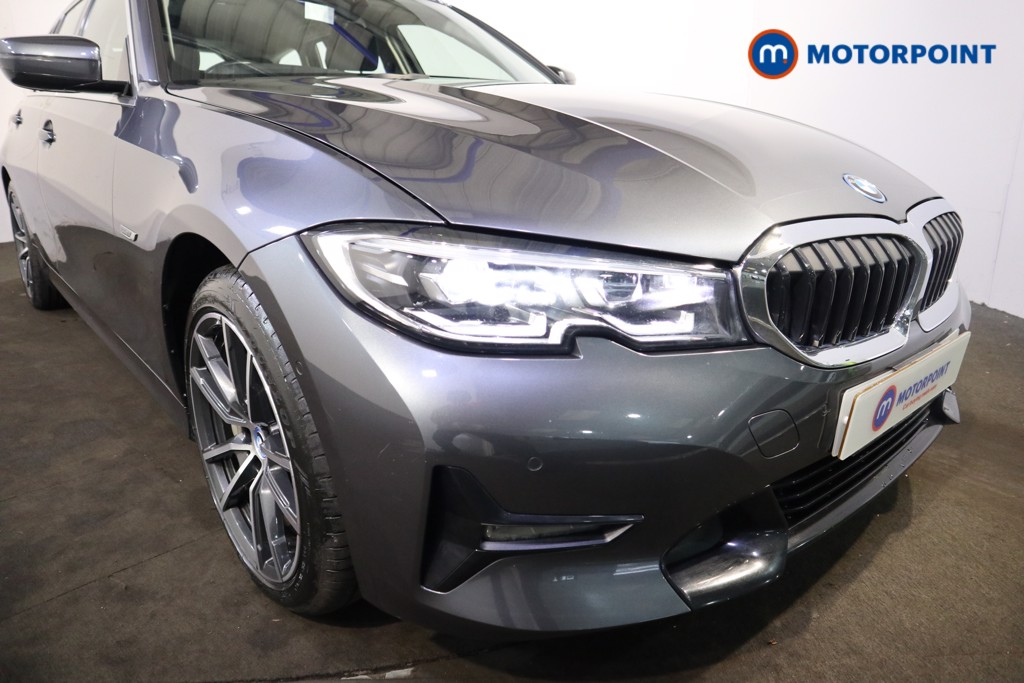 BMW 3 Series Sport Pro Automatic Petrol Plug-In Hybrid Estate - Stock Number (1519507) - 29th supplementary image