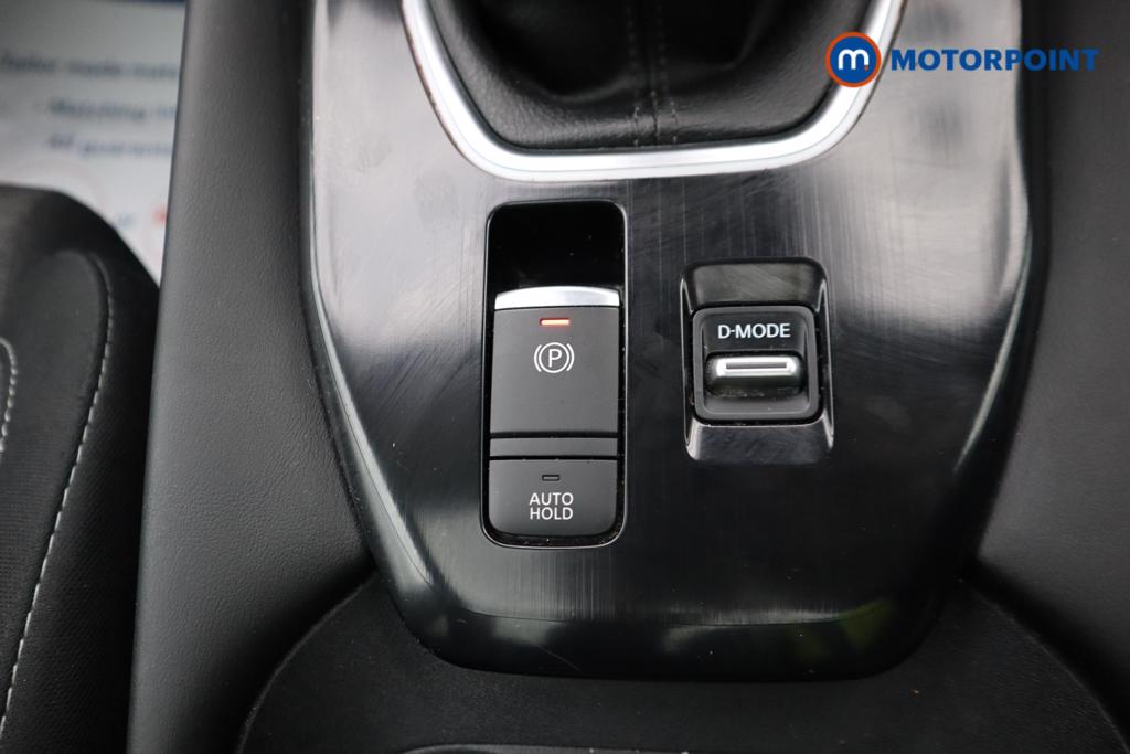 Nissan Qashqai N-Connecta Manual Petrol SUV - Stock Number (1512491) - 15th supplementary image