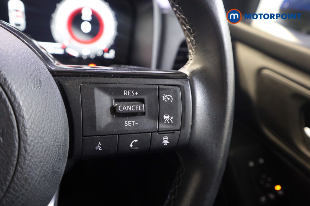 Nissan Qashqai N-Connecta Manual Petrol SUV - Stock Number (1516209) - 4th supplementary image