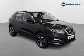 Nissan Qashqai N-Connecta Automatic Petrol SUV - Stock Number (1514988) - Drivers side front corner