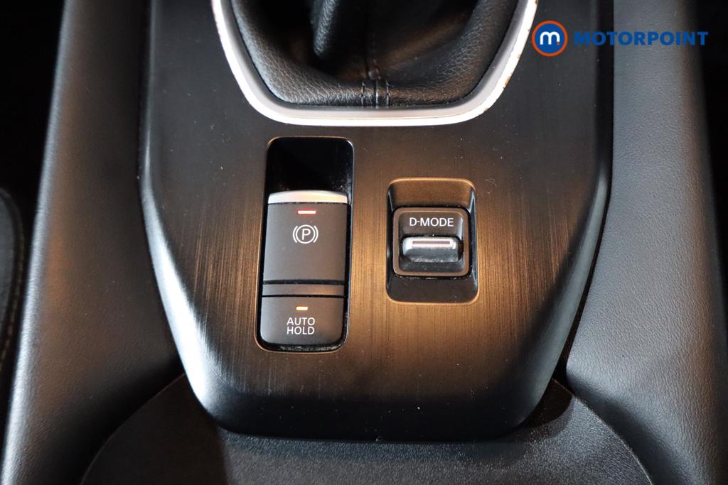 Nissan Qashqai N-Connecta Manual Petrol SUV - Stock Number (1518467) - 19th supplementary image