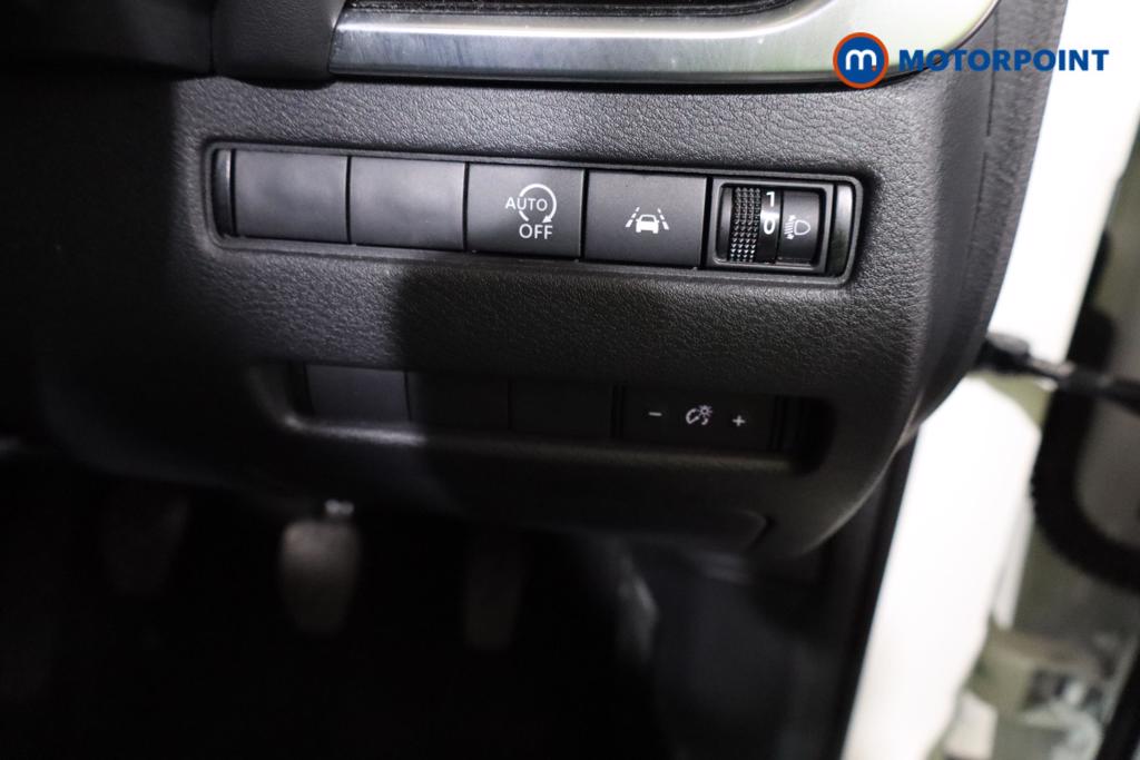 Nissan Qashqai N-Connecta Manual Petrol SUV - Stock Number (1519256) - 14th supplementary image