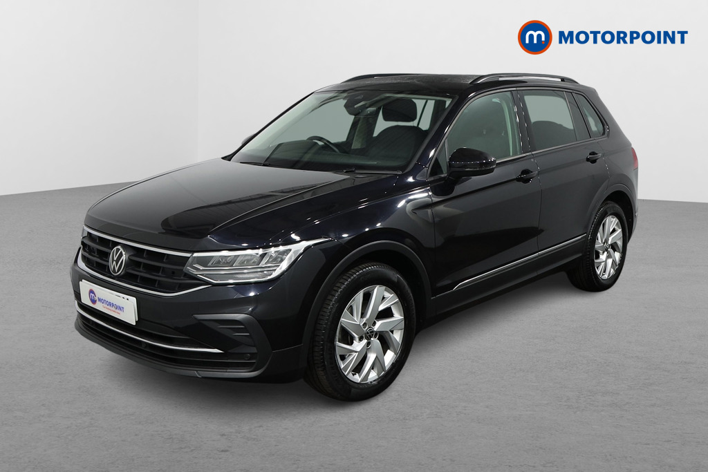 Volkswagen Tiguan Life Manual Petrol SUV - Stock Number (1521233) - Passenger side front corner