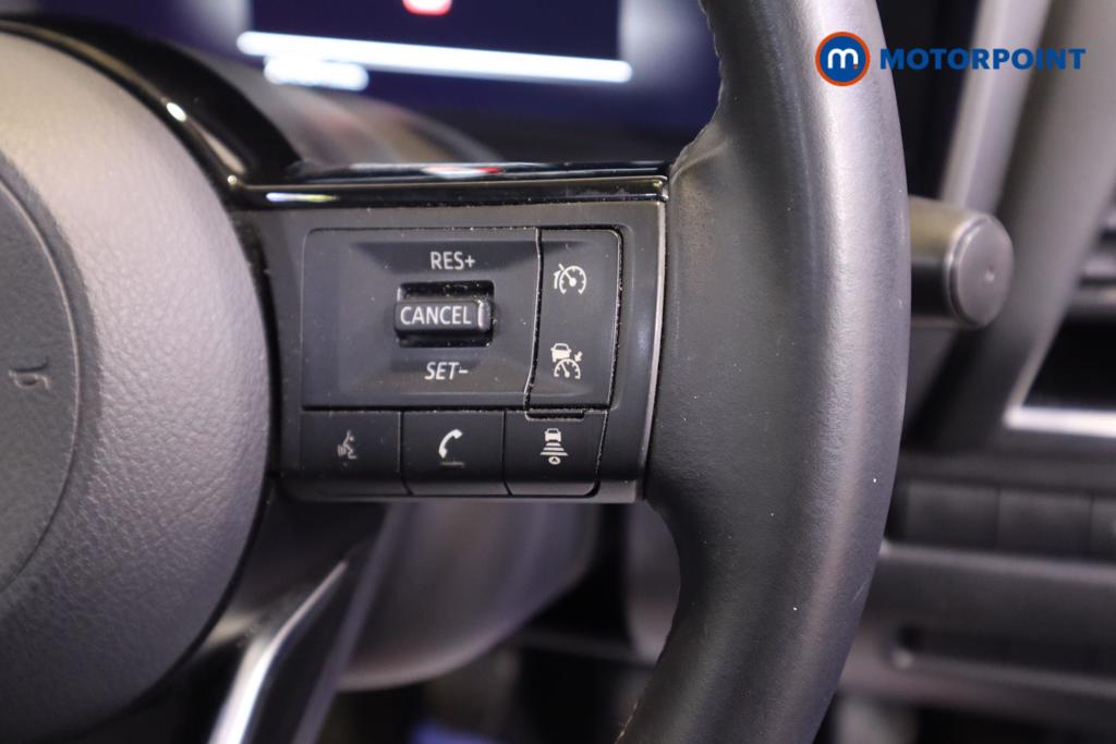 Nissan Qashqai N-Connecta Manual Petrol SUV - Stock Number (1518071) - 9th supplementary image