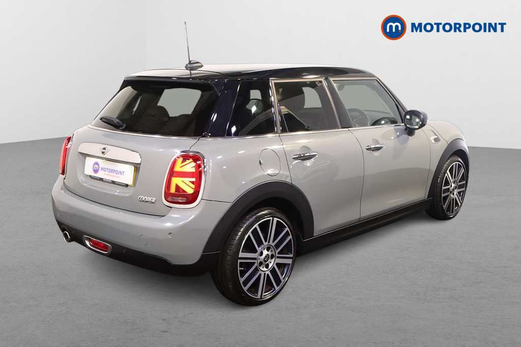 Mini Hatchback Cooper Exclusive Automatic Petrol Hatchback - Stock Number (1518115) - Drivers side rear corner