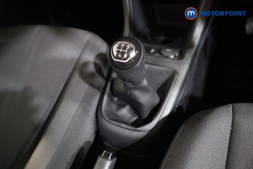 Volkswagen UP Move Up Manual Petrol Hatchback - Stock Number (1522198) - 5th supplementary image