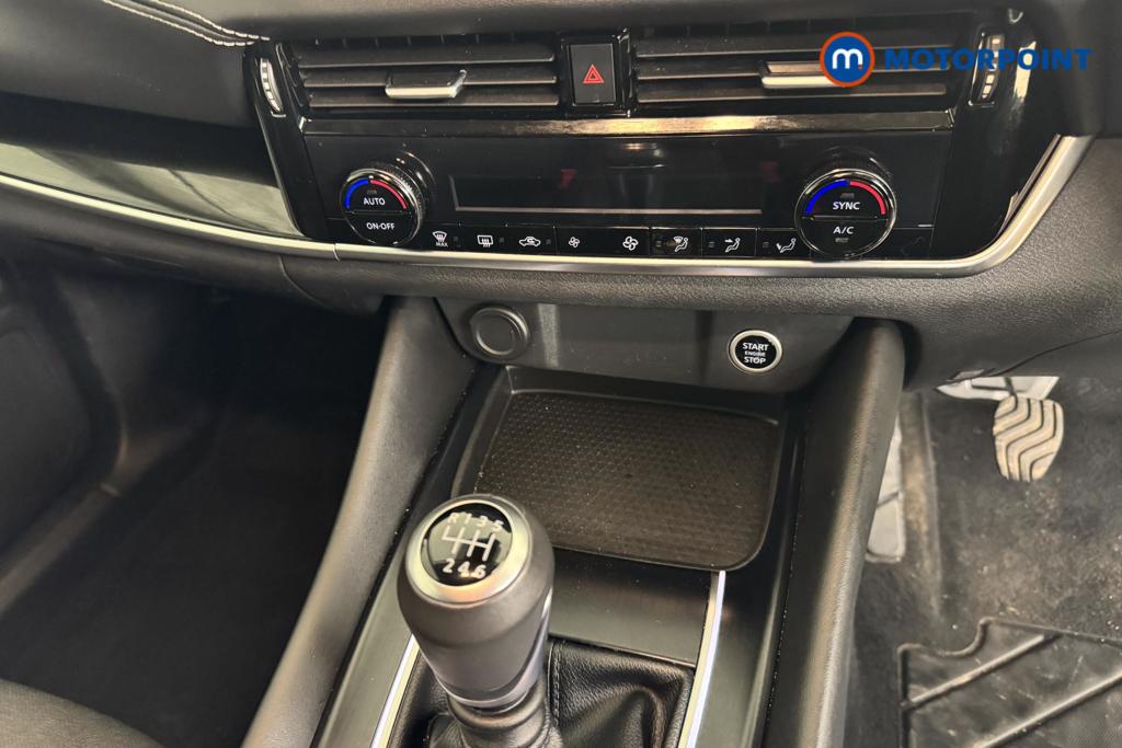 Nissan Qashqai N-Connecta Manual Petrol SUV - Stock Number (1519129) - 11th supplementary image