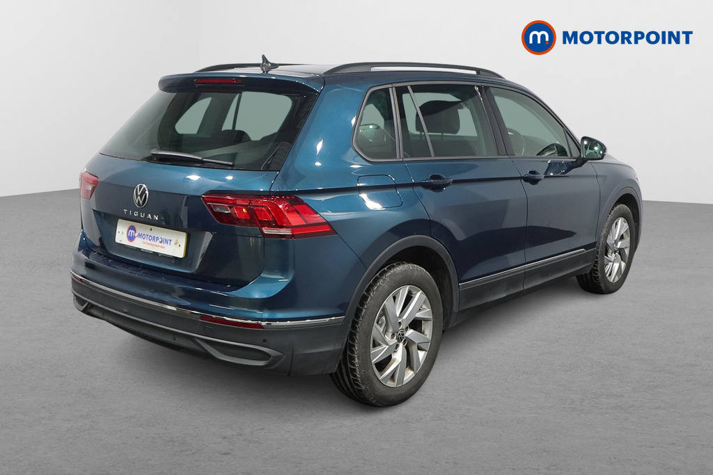 Volkswagen Tiguan Life Manual Petrol SUV - Stock Number (1520056) - Drivers side rear corner