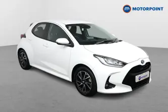 Toyota Yaris Design Automatic Petrol-Electric Hybrid Hatchback - Stock Number (1523163) - Drivers side front corner