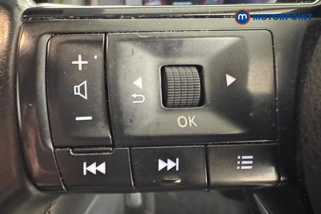 Nissan Qashqai N-Connecta Manual Petrol SUV - Stock Number (1520434) - 13th supplementary image