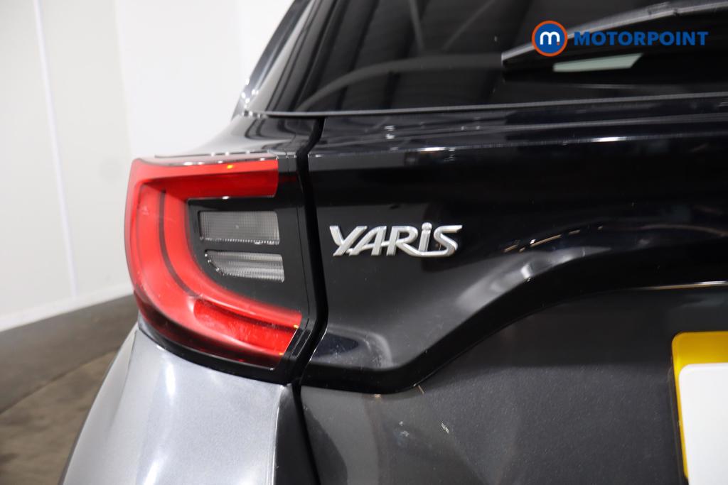 Toyota Yaris Design Automatic Petrol-Electric Hybrid Hatchback - Stock Number (1521425) - 25th supplementary image